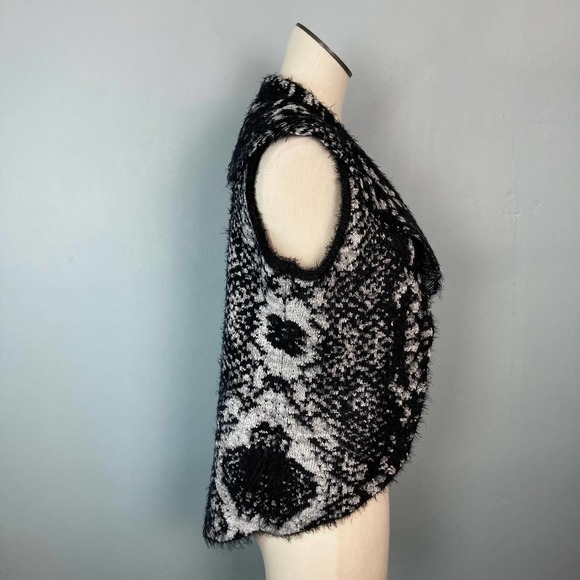 Sioni Blk Gry Snkspn Pythn Patt Eyelash Knit Sweater Vest Sz S - Picture 4 of 16